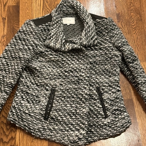 IRO Woman’s Black & White Cropped Tweed Cowl Neck Jacket Size 38 /Size 6 - Picture 2 of 8